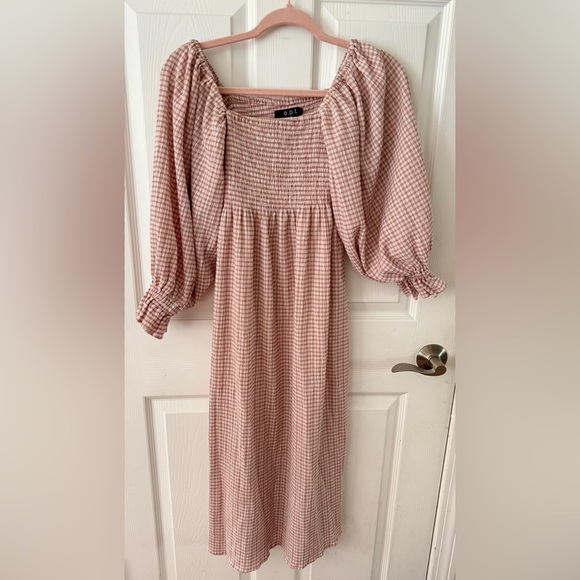 O.P.T. Gingham Smocked Puff Sleeve Midi Dress – Pink/White – Size M 🌸 - Picture 1 of 7